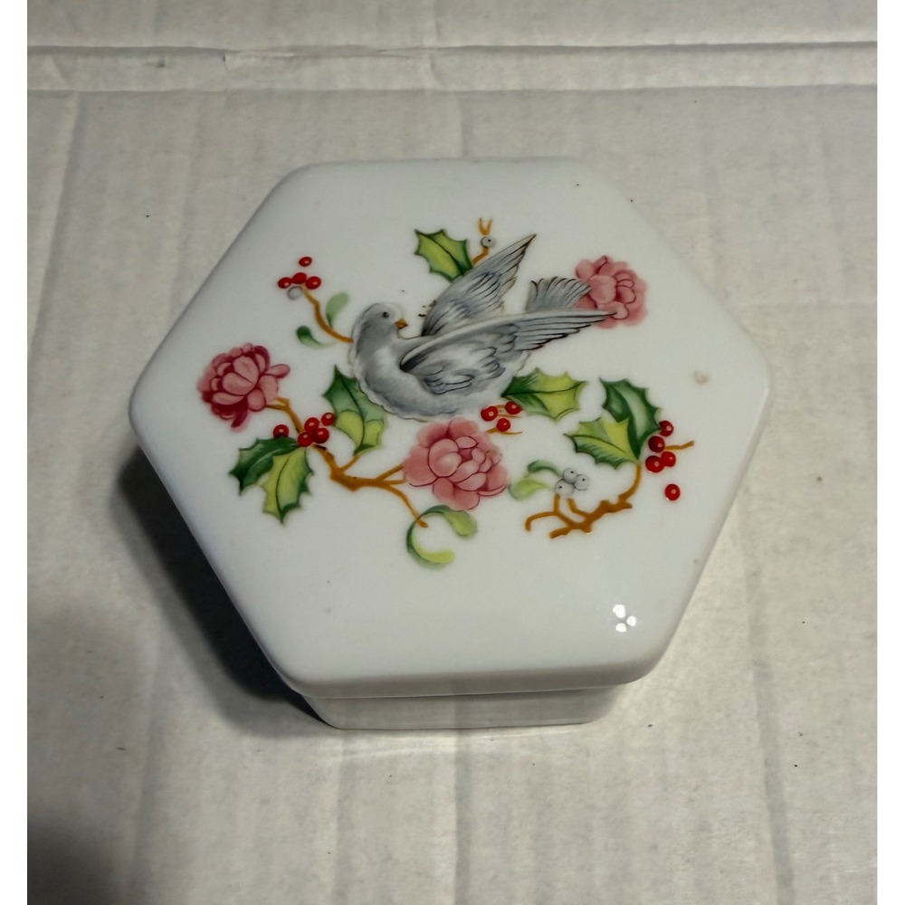 Avon Holiday Greetings 1983 Porcelain Hexagon Trinket Box Dove Flowers Holly